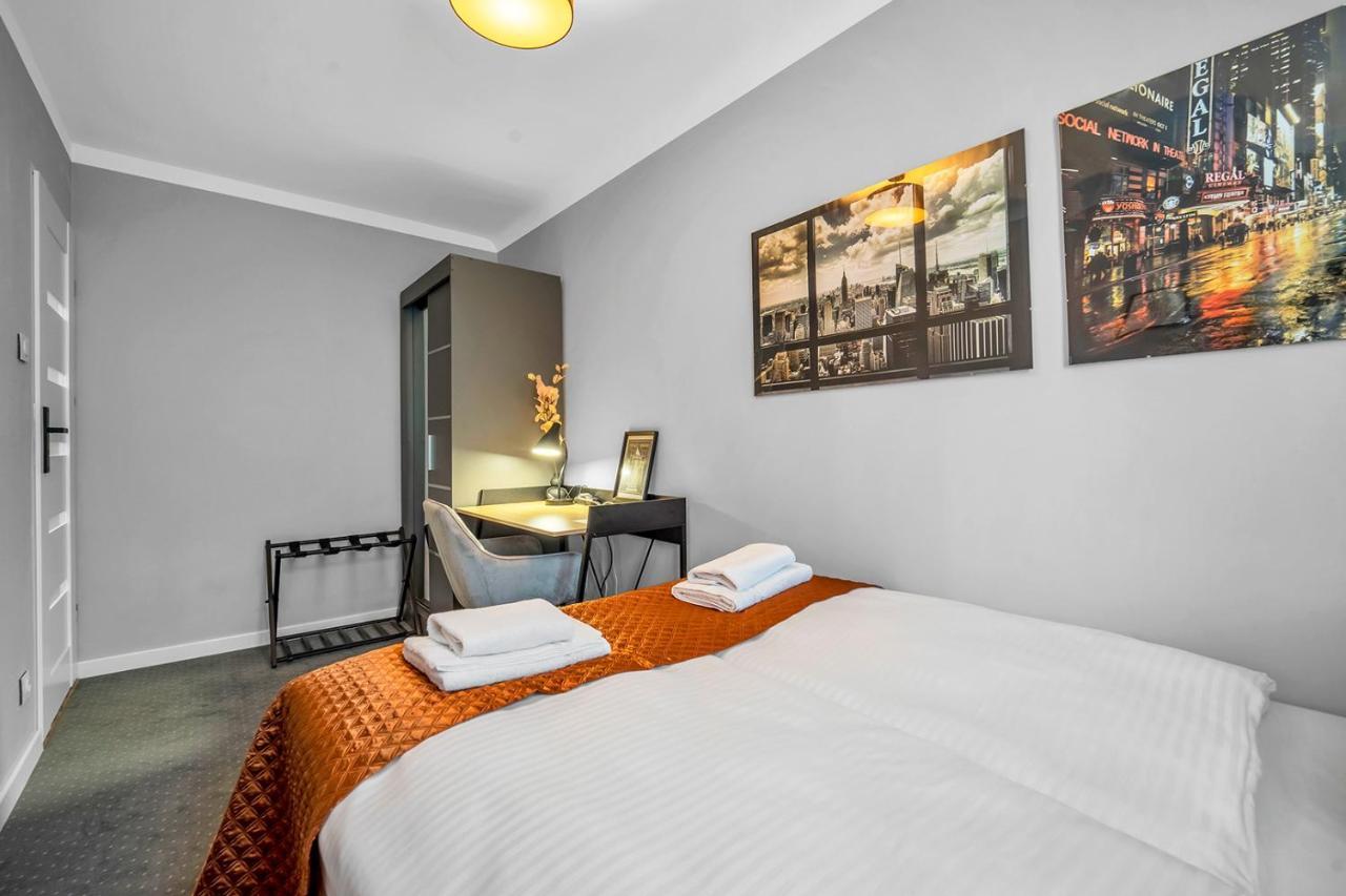 Aparthotel Grzybowska 9 Варшава Екстер'єр фото